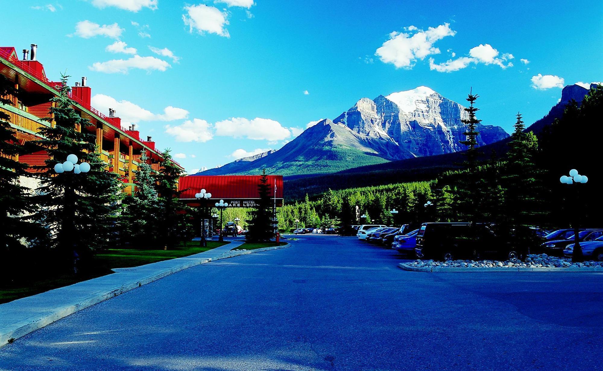 Hotel Post And Lake Louise
